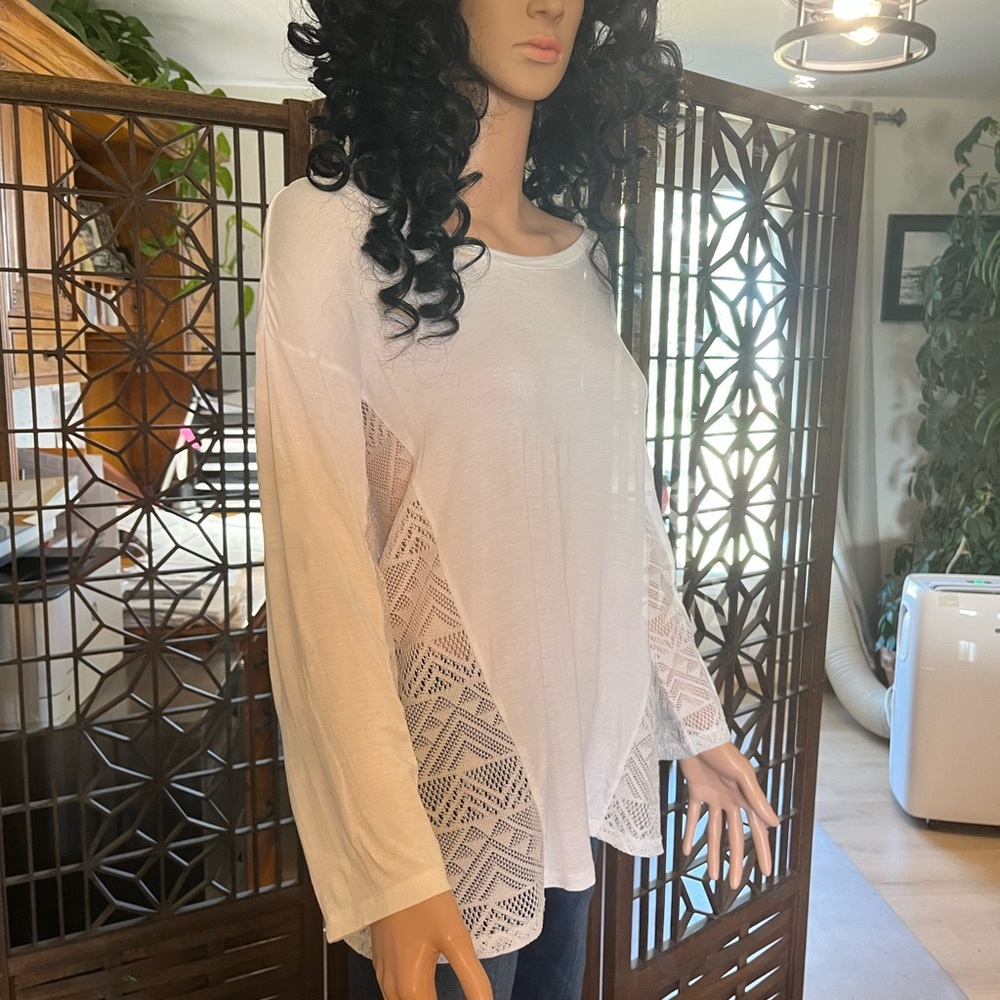 LISA RINNA LACE COLLECTION TOP